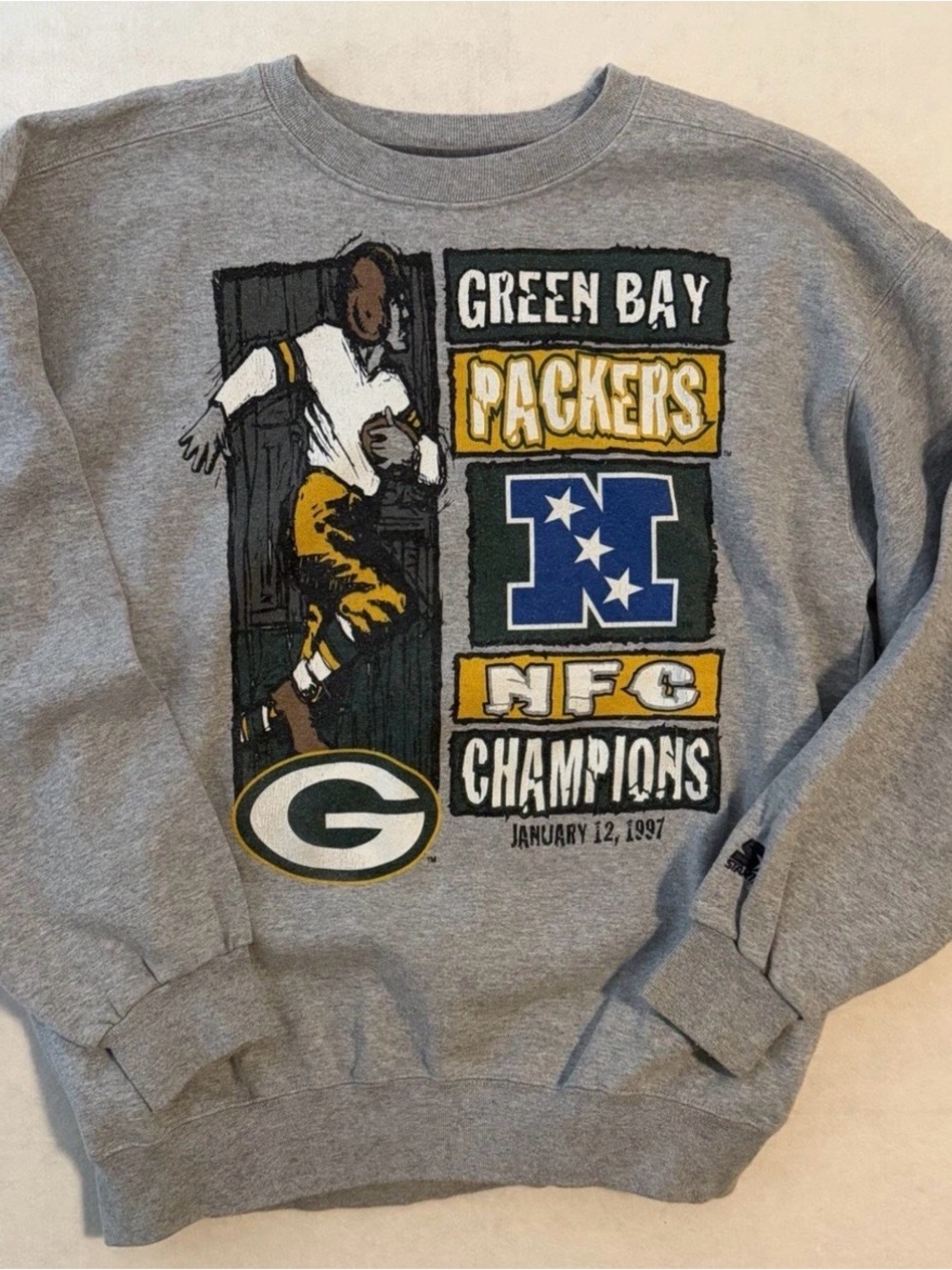 STARTER Green Bay Packers Gray Crewneck with Yellow & Blue Graphics